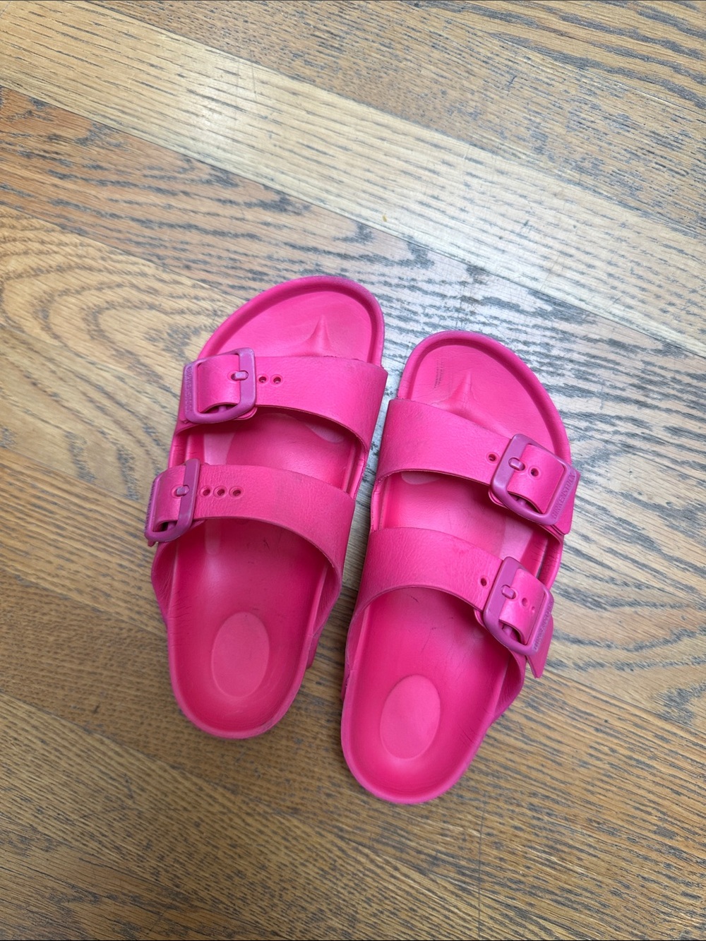 Girls Birkenstock pink sandals